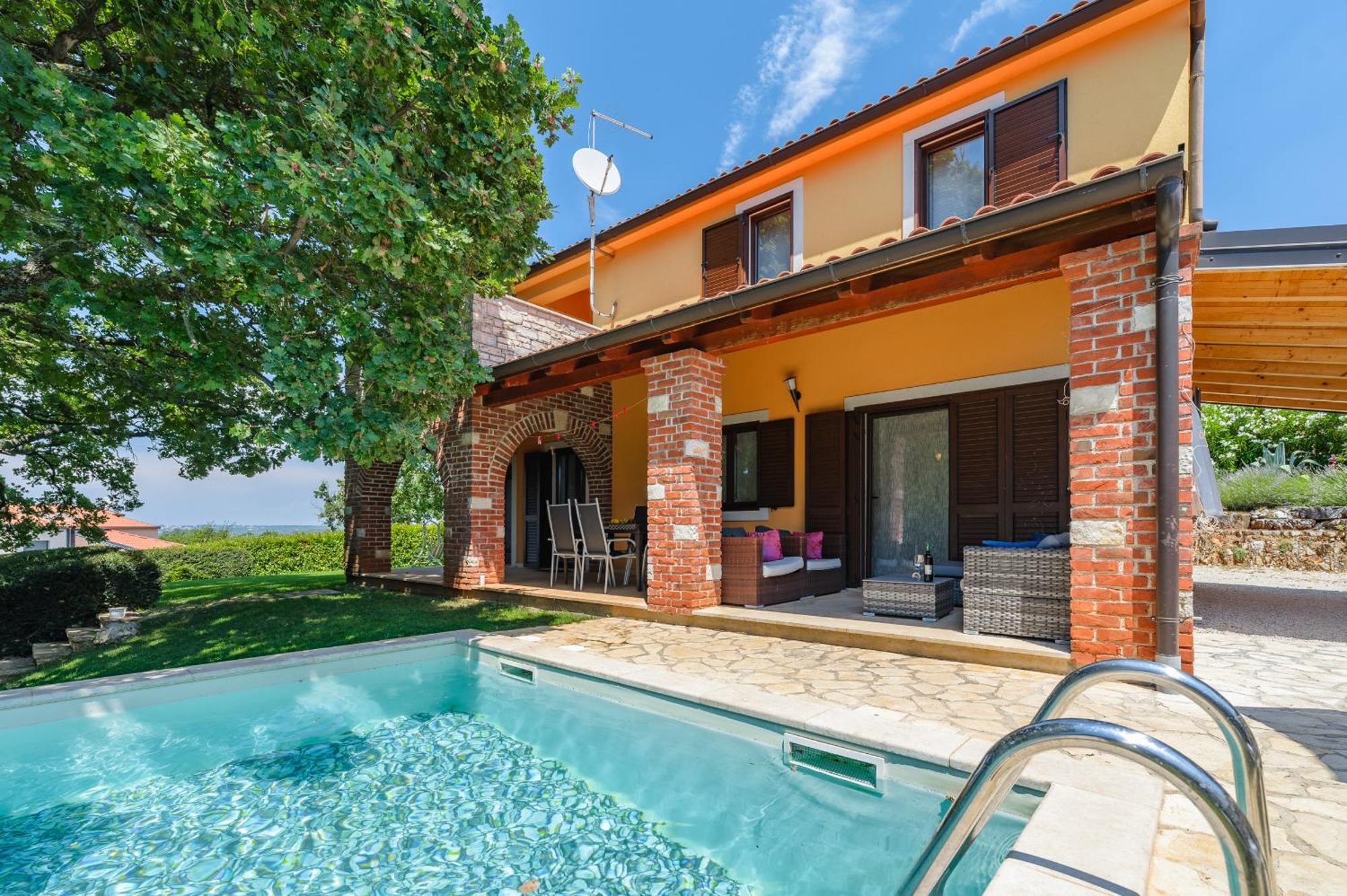 Villa Hrast Bacva วิชยาน ภายนอก รูปภาพ